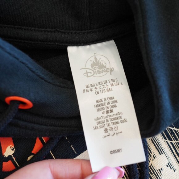 Disney Parks San Fransokyo Black‎ Hoodie Size S Big Hero 6 Baymax Graphic - Picture 8 of 10